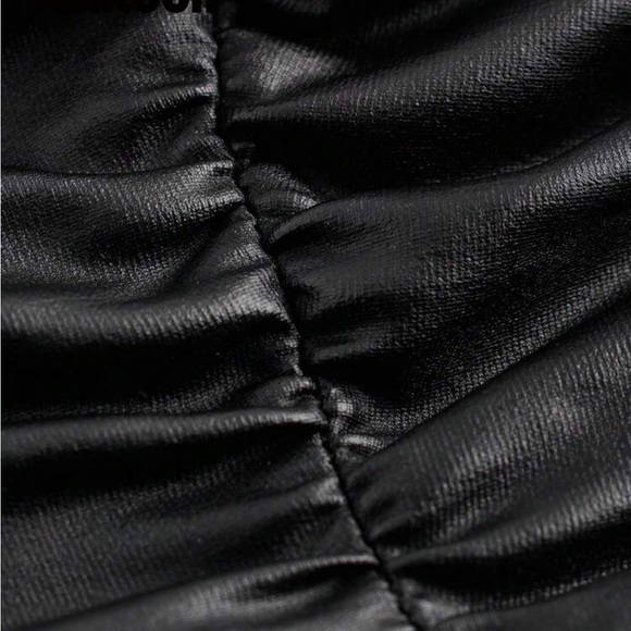 Black Strapless Ruched Top - Picture 3 of 3